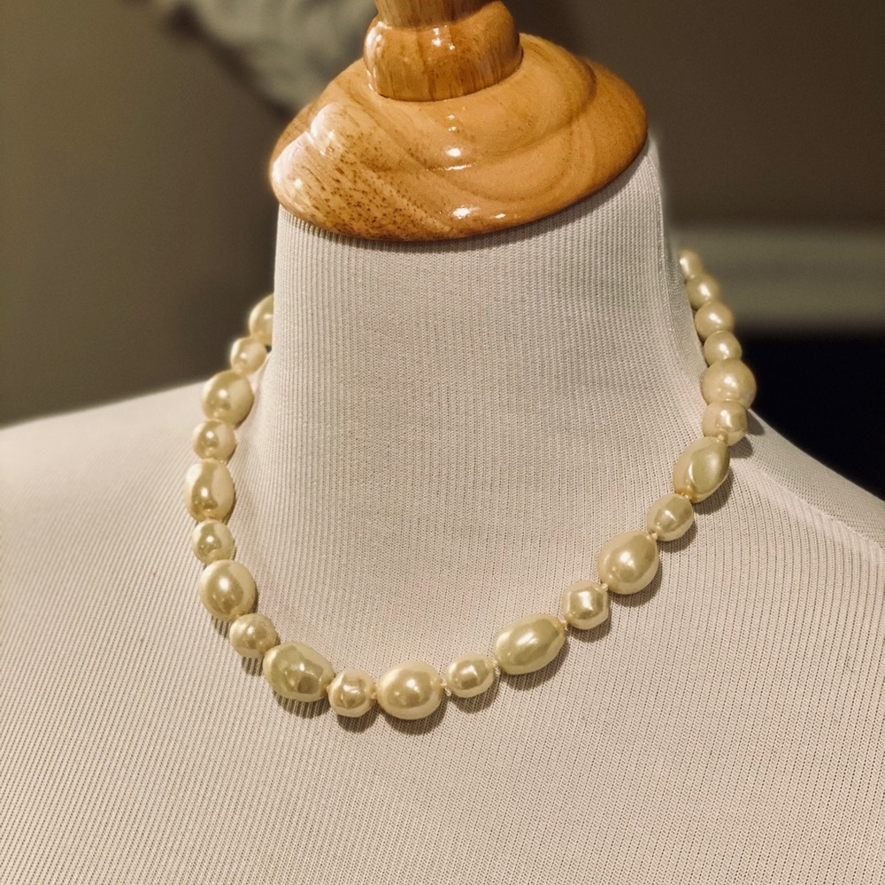 Raw freshwater baroque pearl necklace